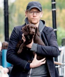 Tom Hiddleston pet