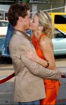 Kelly Blatz and Blake Lively kissing