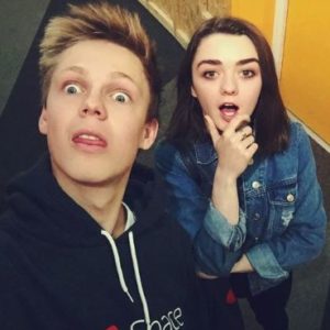 Maisie Williams dated Caspar lee