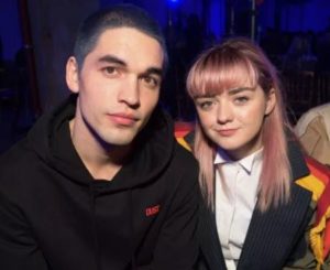 Maisie Williams dating Reuben Selby