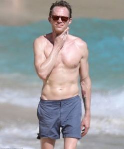 Paul Bettany body measurements