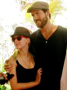 ryan_reynolds- and scarlett johansson