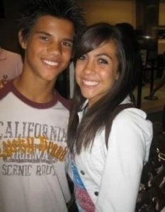 taylor lautner dated Sara Hicks
