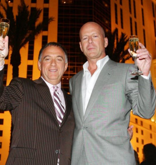 Bruce Willis with his brother Robert Willis