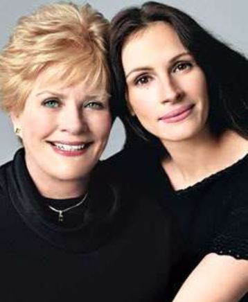 Julia Roberts with mother Betty Lou