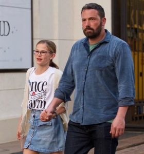 Ben Affleck With Daughter Violet Affleck Celebrities Infoseemedia