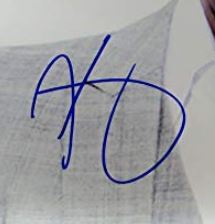 Kevin Hart signature
