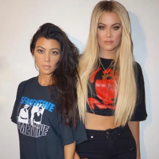 Kourtney Kardashian with sister Khloe Kardashian