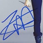 Zoey Deutch signature