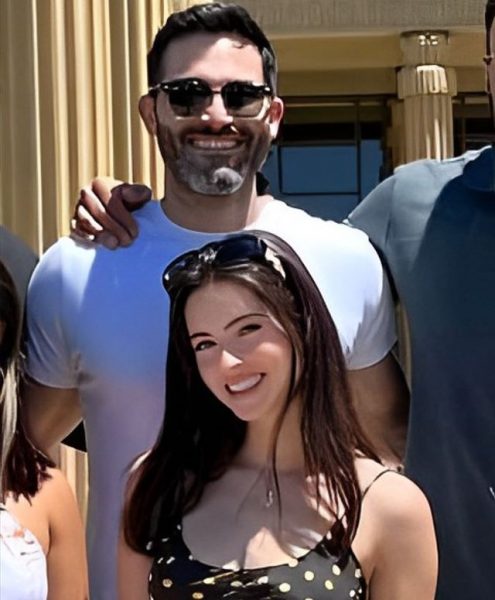 Tyler Hoechlin Net worth, Age, Wife, Family, Facts & More [2024 ...