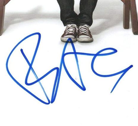 Tony Hale signature