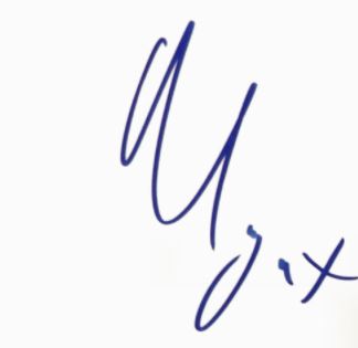 Margot Robbie signature