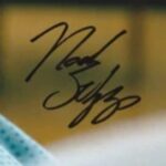 Noah Schnapp signature
