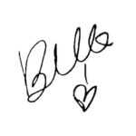 Bella Thorne signature