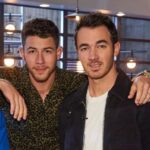 Kevin Jonas with his brother Nick Jonas