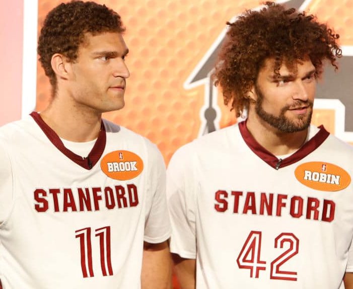 Brook Lopez with his brother Robin Lopez