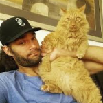 Brook Lopez with his pet cat
