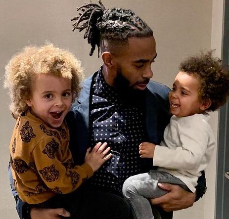 Mike-Conley-and-his-two-son.jpg