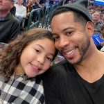 Devin Harris with his daughter image