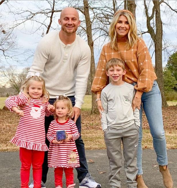 Kyle Seager with his wife and kids