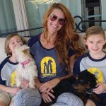 Evan Longoria's wife Jaime Faith Edmondson and his children with his pet dogs