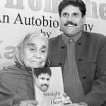 Kapil Dev with his mother Raj Kumari Lajwanti