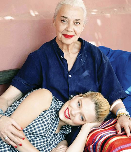 Léa Seydoux Daily — Léa with her mother Valérie Schlumberger and