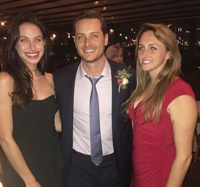 Jesse Lee Soffer with his sisters | Celebrities InfoSeeMedia
