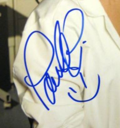 Pauley Perrette signature