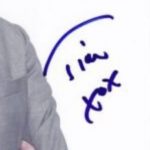 Tim Gunn signature