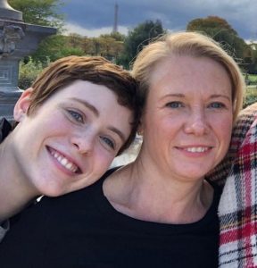 Sophia Lillis with her mother Juliana Mellevold