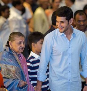 Mahesh Babu with his mother Indra Devi