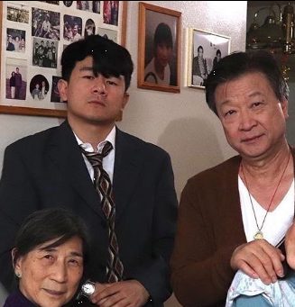 Tzi Ma with his son