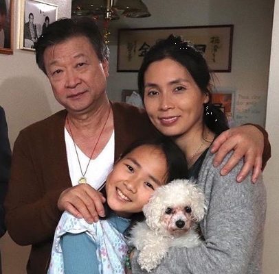 Tzi Ma with his wife and daughter