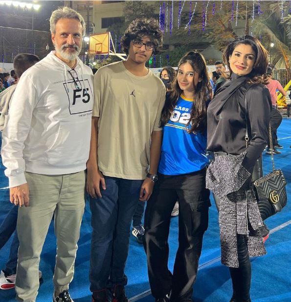 Raveena Tandon with her family