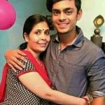Ishan Kishan with his mother Suchitra Singh