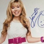 Jennette McCurdy Signature