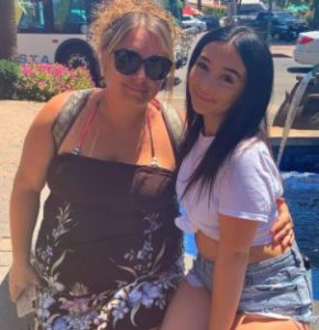Danielle Cohn with her mother Jennifer Cohn | Celebrities InfoSeeMedia