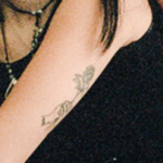 Maggie Lindemann Tattoo on left hand