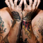 Sid Wilson Tattoo on hands