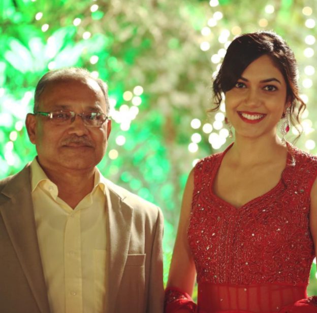 Ritu Varma with her father