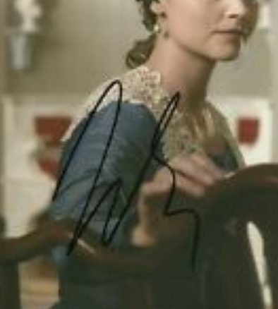 Jenna Rosenow signature