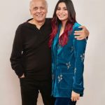 Shaheen Bhatt with her father Mahesh Bhatt