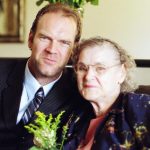 Tyler Mane with his mother Evelyn Jessie