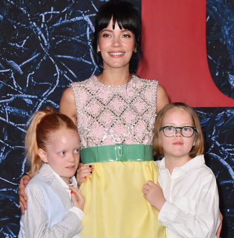 Lily Allen with her daughters