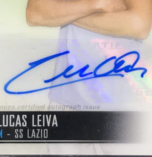 Lucas Leiva's signature