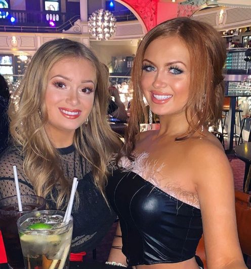 Maisie Smith with her sister Scarlett Smith