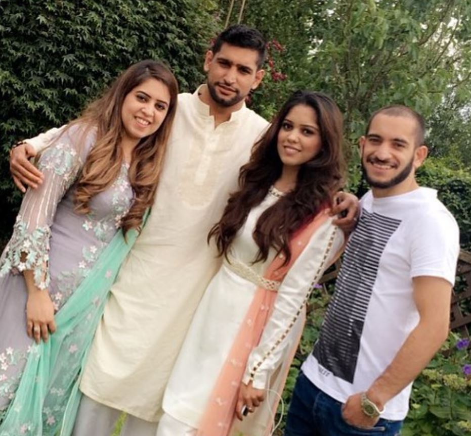 Amir Khan with siblings