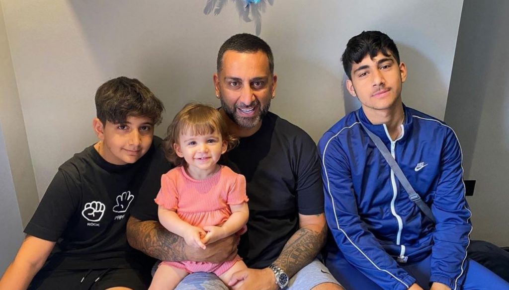 Yianni Charalambous with his children