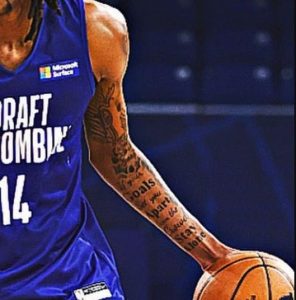 Emoni Bates's left hand tattoos
